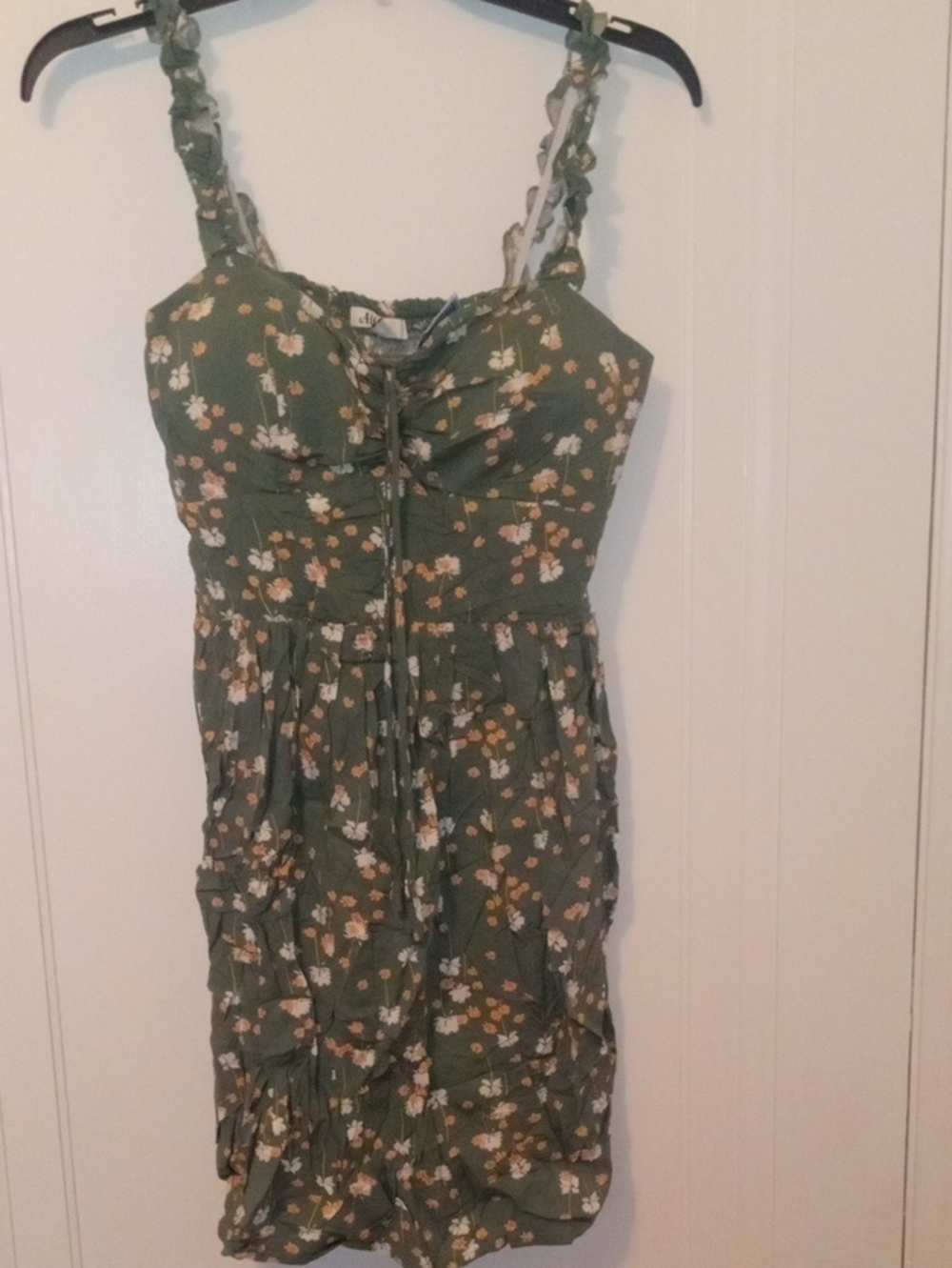 NWT women med Green Floral Sundress with Ruffle Straps
